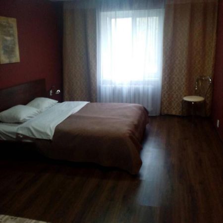 Smart Apart House Otel Boryspilʼ Dış mekan fotoğraf